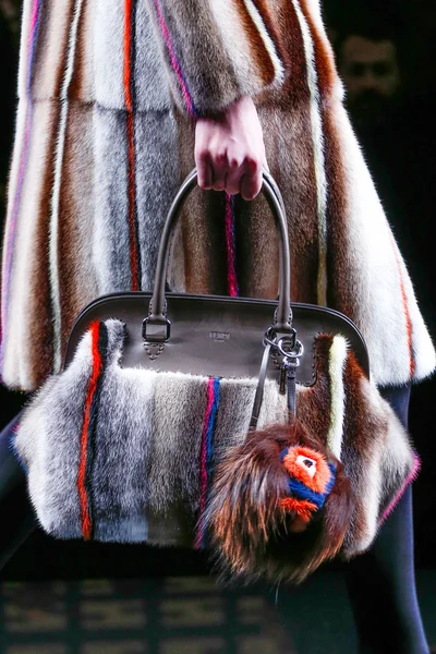 Look 2
